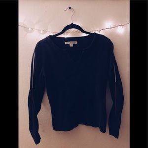 Selling Vintage Tommy Hilfiger Sweater (WOMENS L)